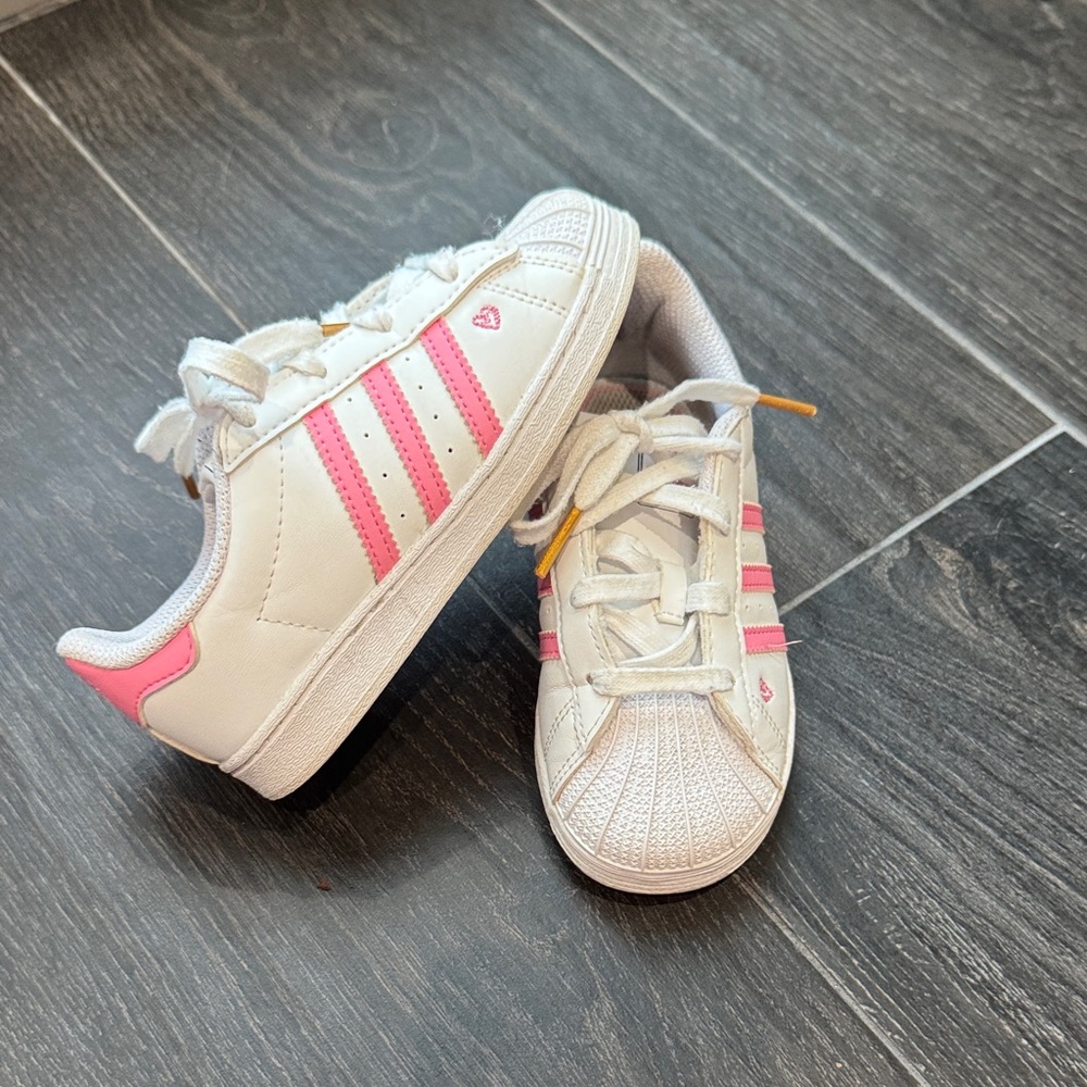 Adidas Kids Sneakers in White and Pink